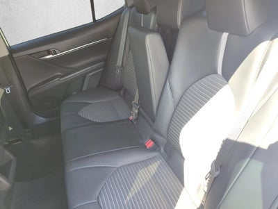2022 Toyota Camry SE Auto (SE)