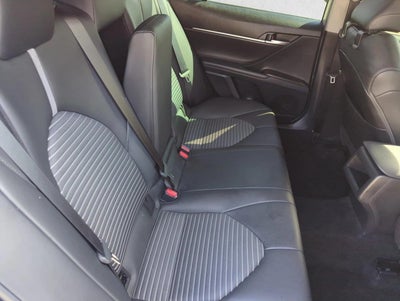 2022 Toyota Camry SE Auto (SE)