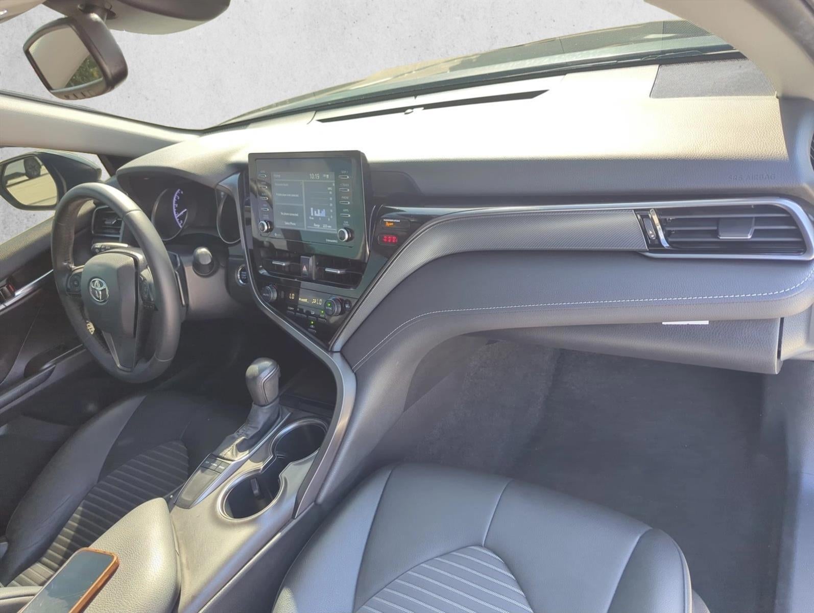 2022 Toyota Camry SE Auto (SE)
