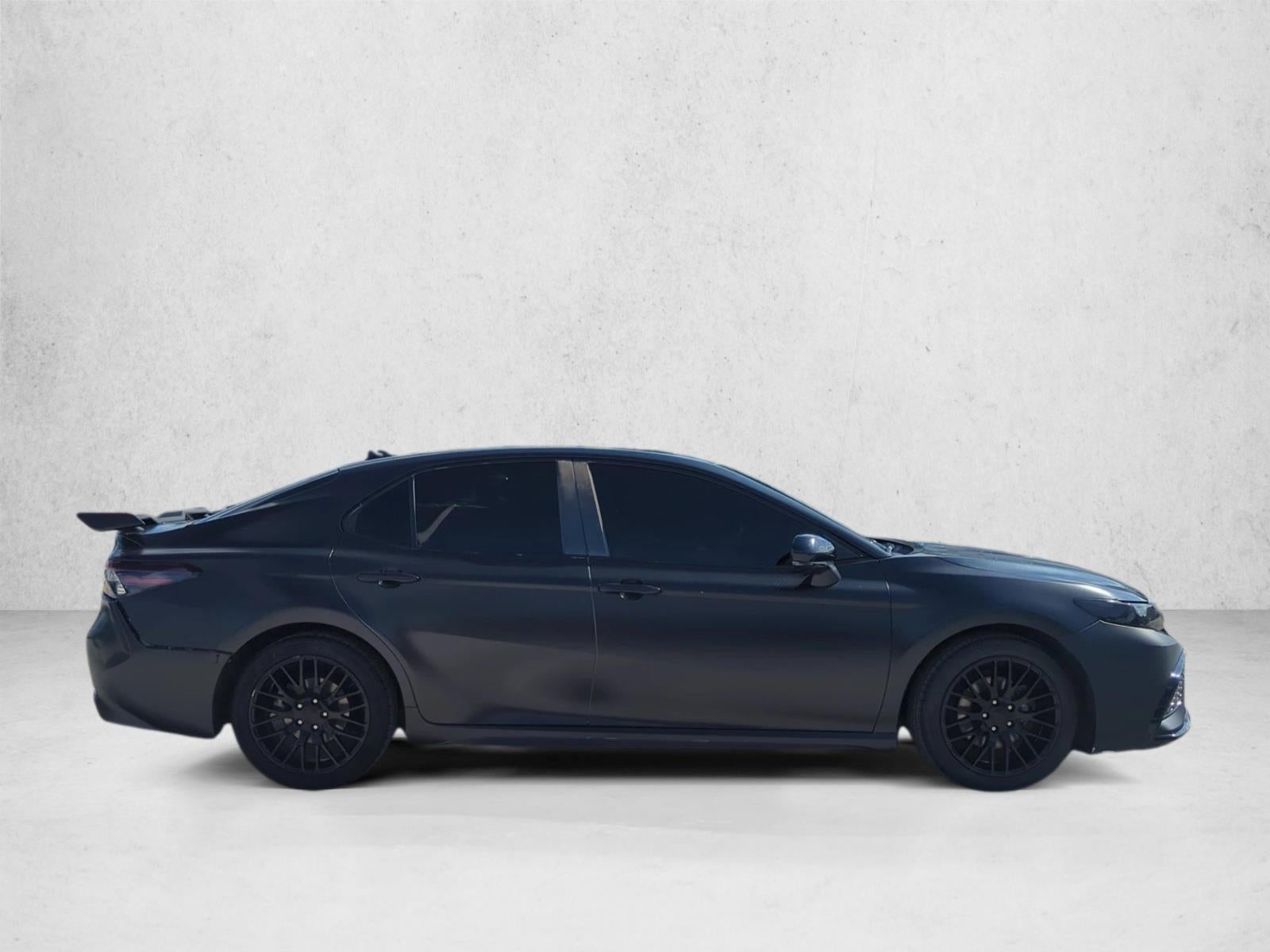 2022 Toyota Camry SE Auto (SE)