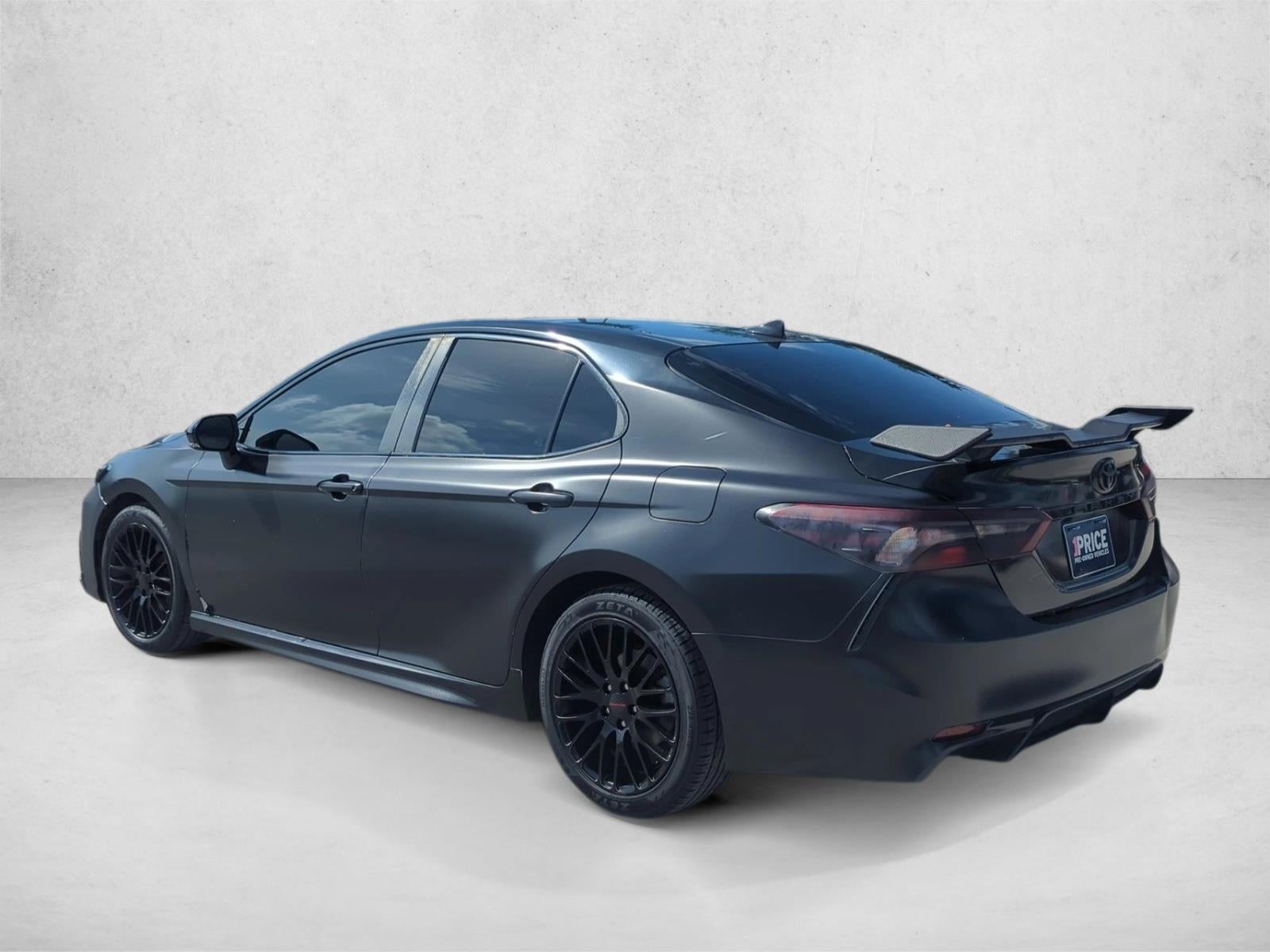 2022 Toyota Camry SE Auto (SE)