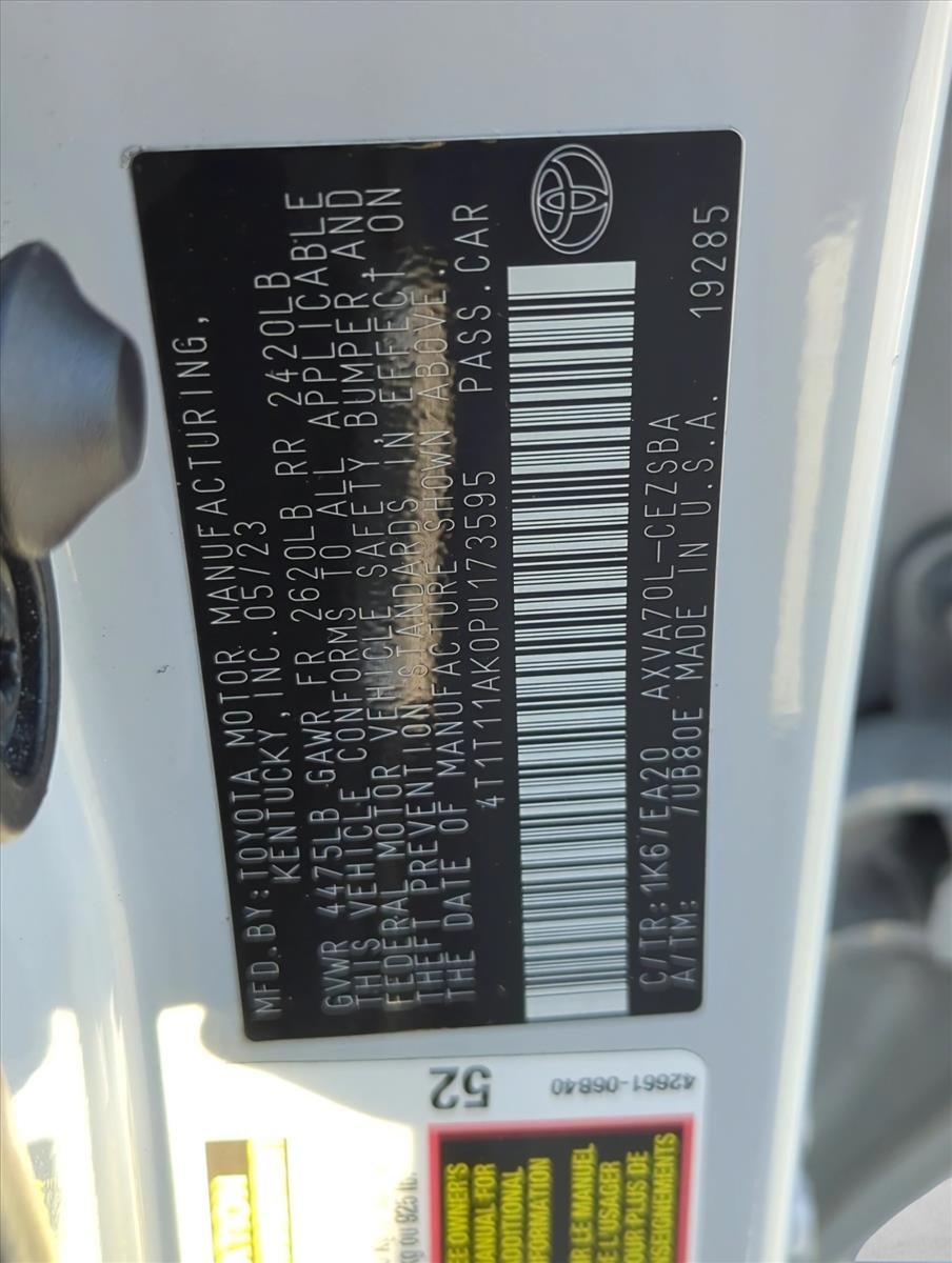 2023 Toyota Camry SE Auto (SE)