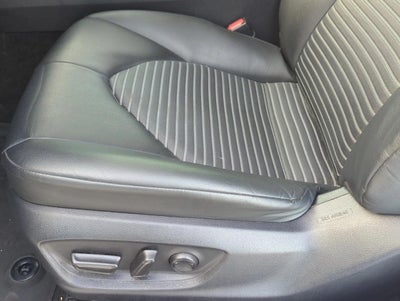2024 Toyota Camry SE Auto (SE)