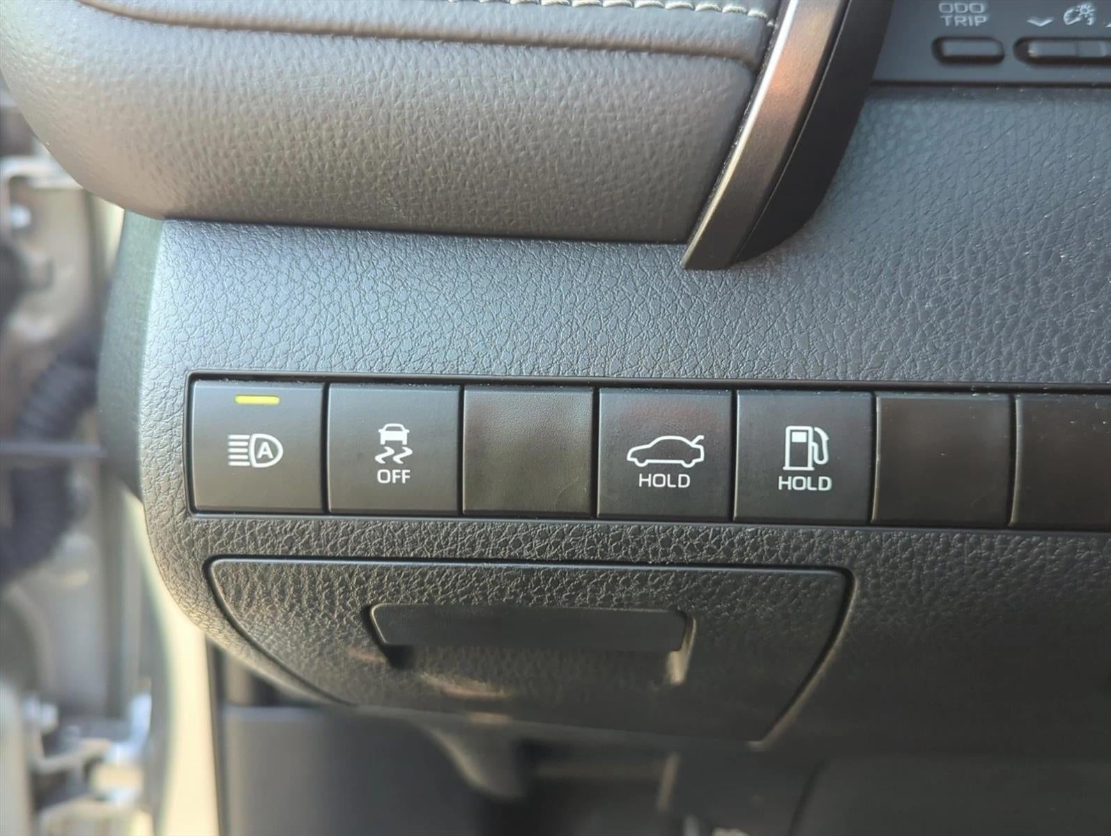 2024 Toyota Camry SE Auto (SE)