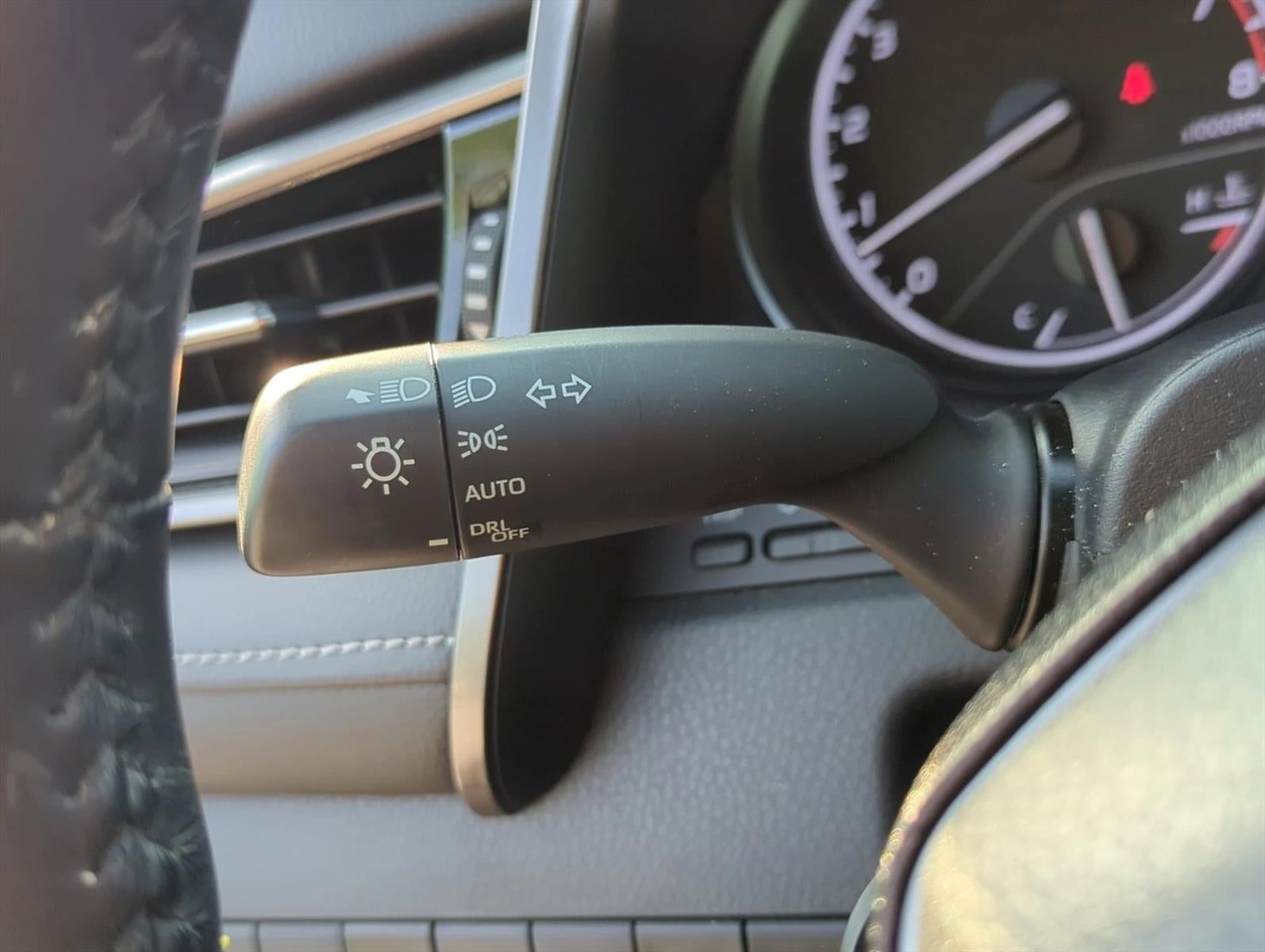 2024 Toyota Camry SE Auto (SE)