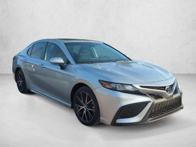 2024 Toyota Camry SE Auto (SE)
