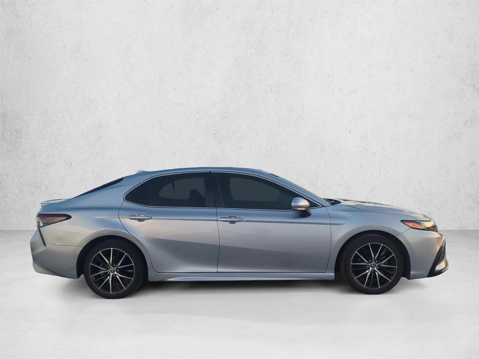 2024 Toyota Camry SE Auto (SE)
