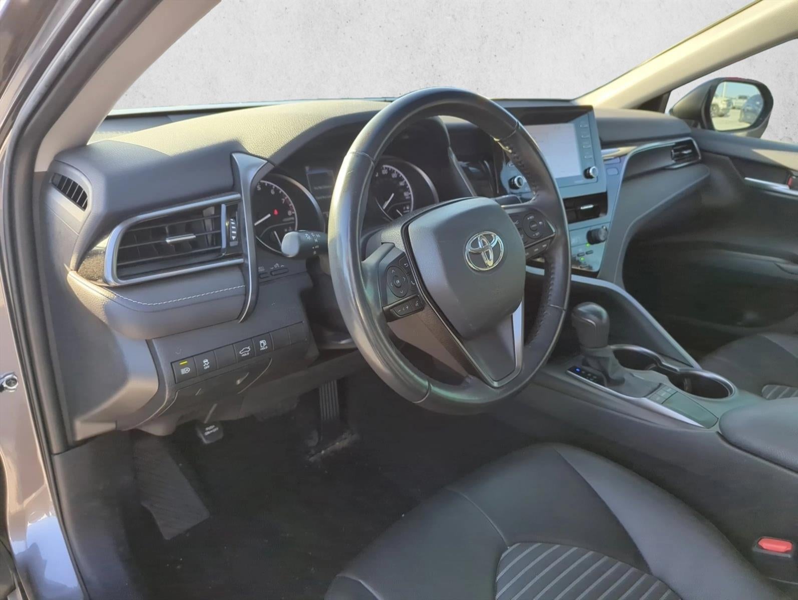 2023 Toyota Camry SE Auto (SE)