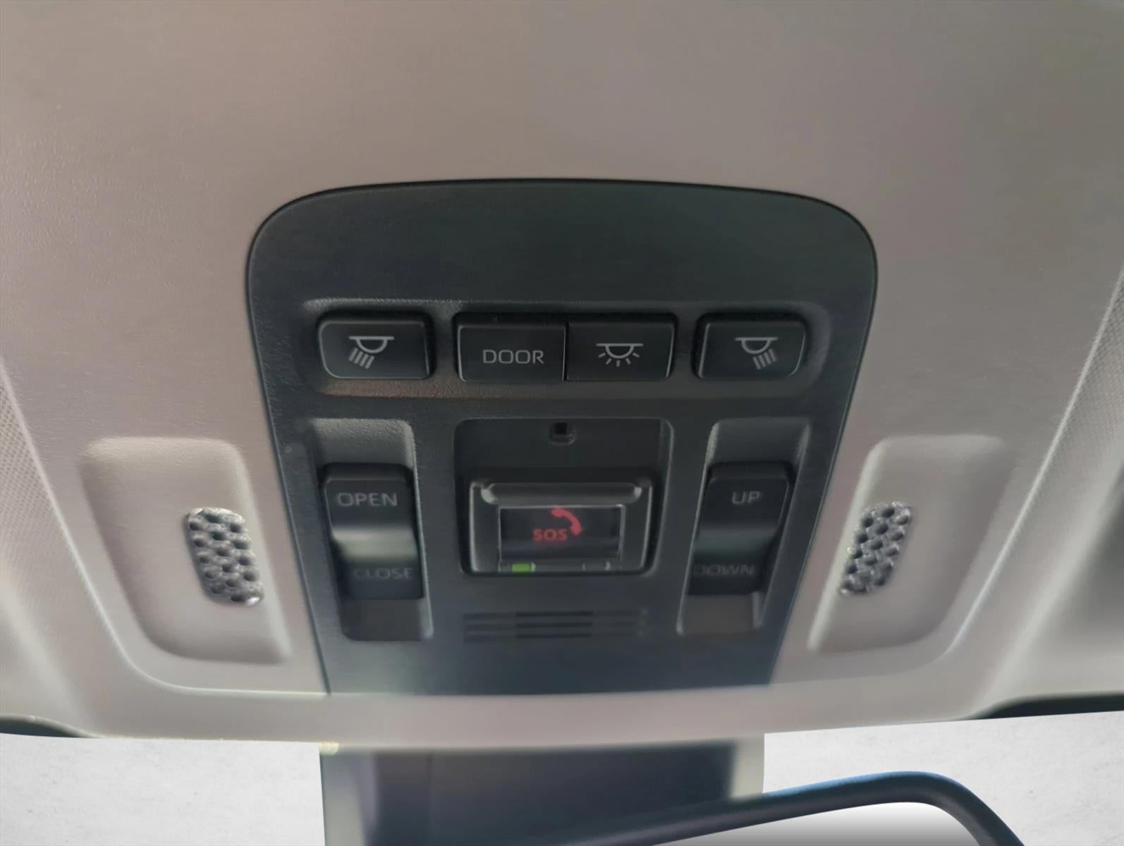 2023 Toyota Camry SE Auto (SE)