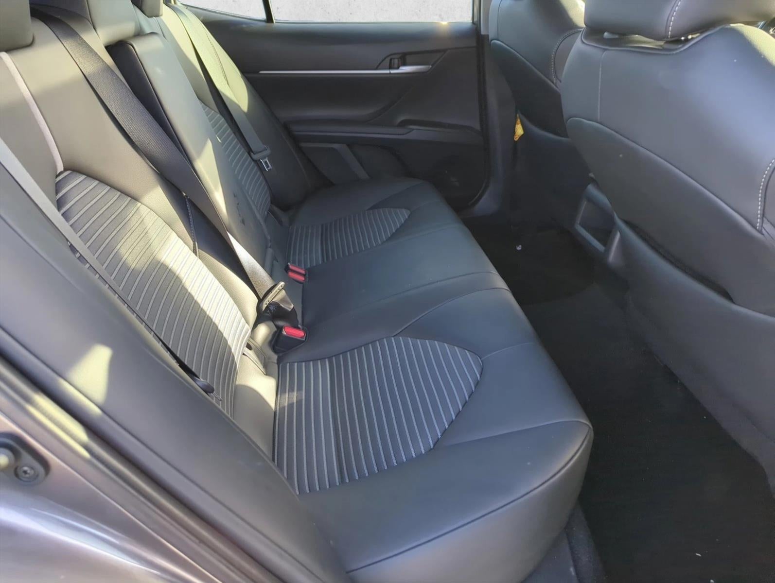 2023 Toyota Camry SE Auto (SE)