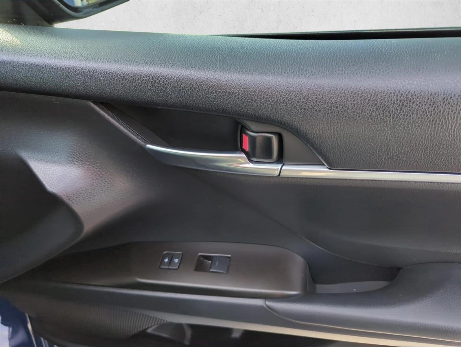 2023 Toyota Camry SE Nightshade Auto (Natl)