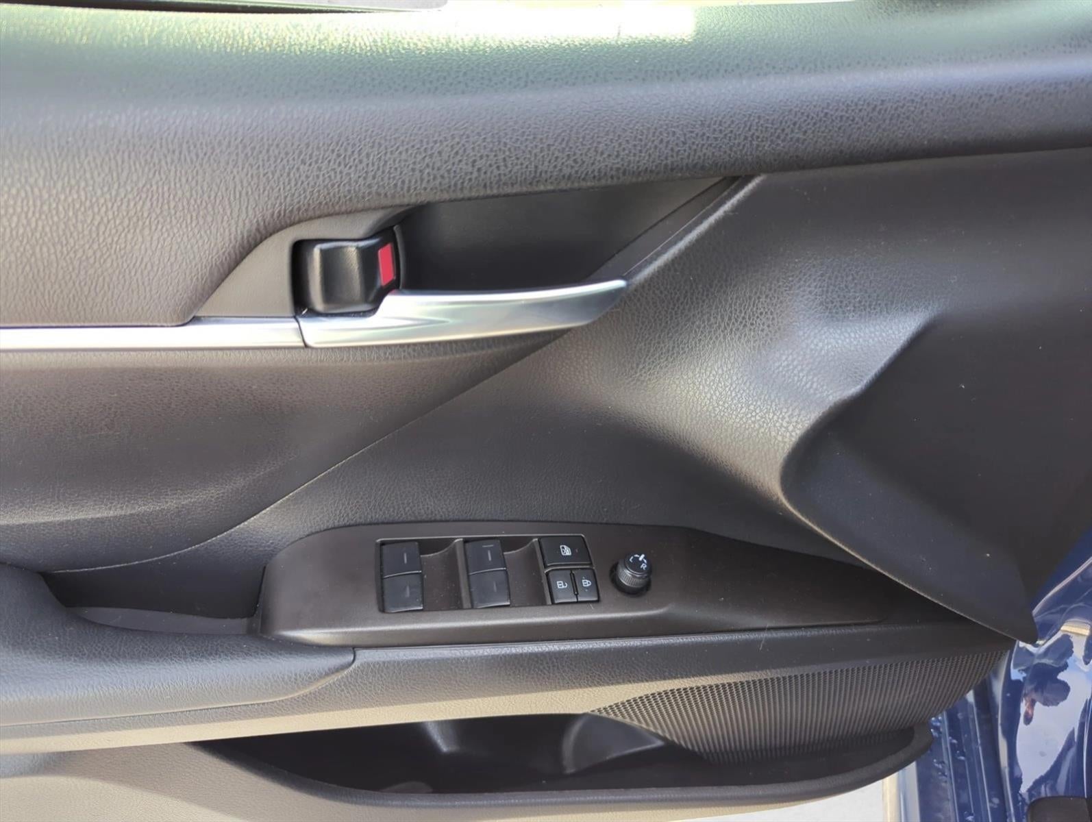 2023 Toyota Camry SE Nightshade Auto (Natl)