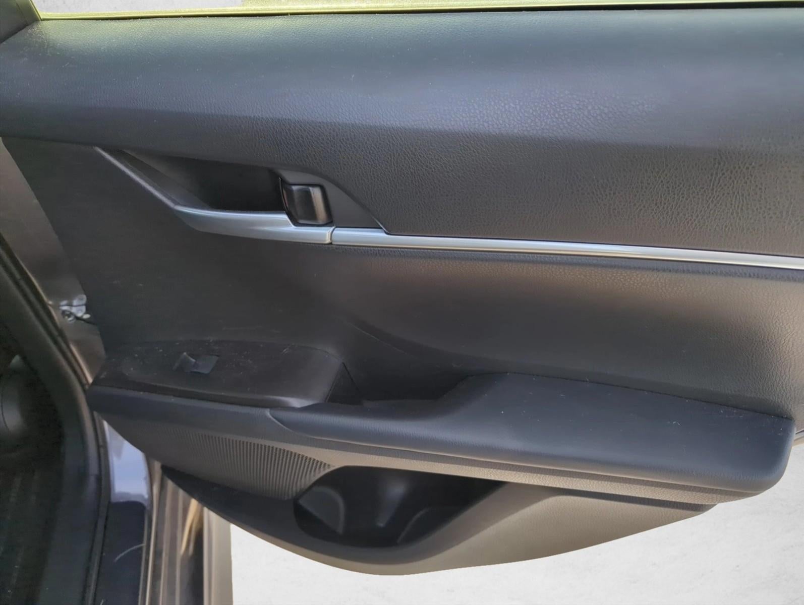 2024 Toyota Camry SE Auto (SE)