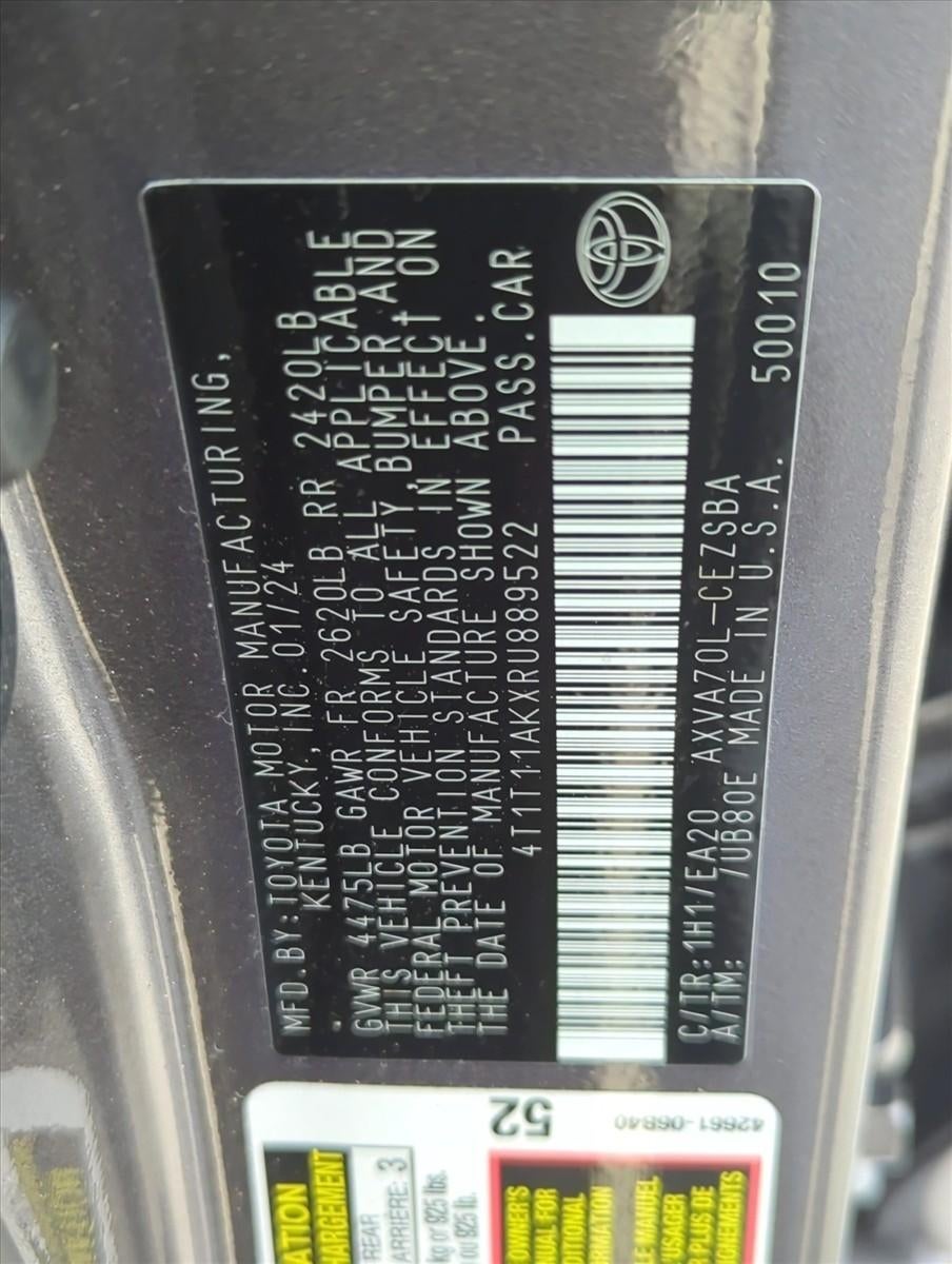 2024 Toyota Camry SE Auto (SE)