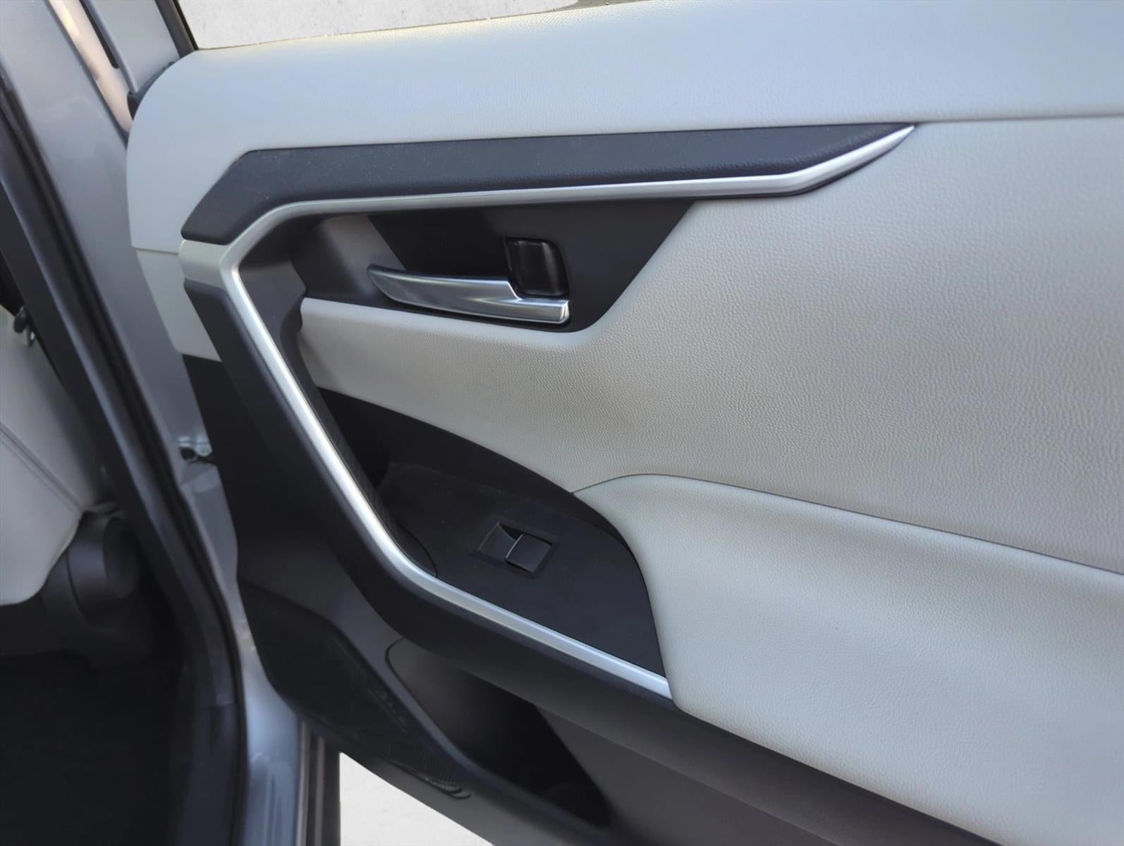 2021 Toyota RAV4 Hybrid XLE Premium AWD (Natl)