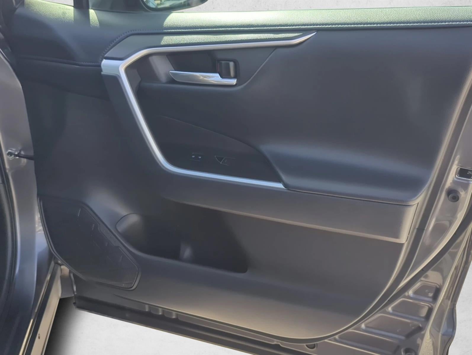 2022 Toyota RAV4 Hybrid XSE AWD (Natl)