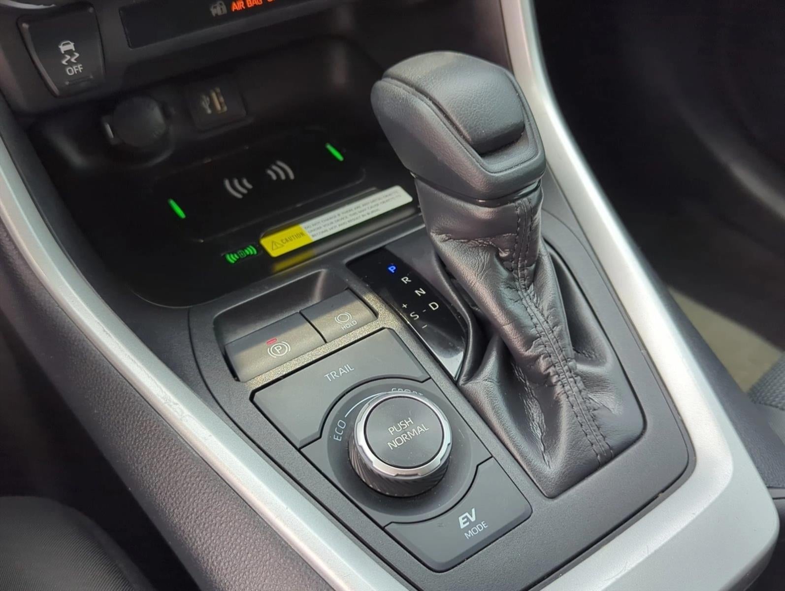 2025 Toyota RAV4 Hybrid LE AWD (Natl)