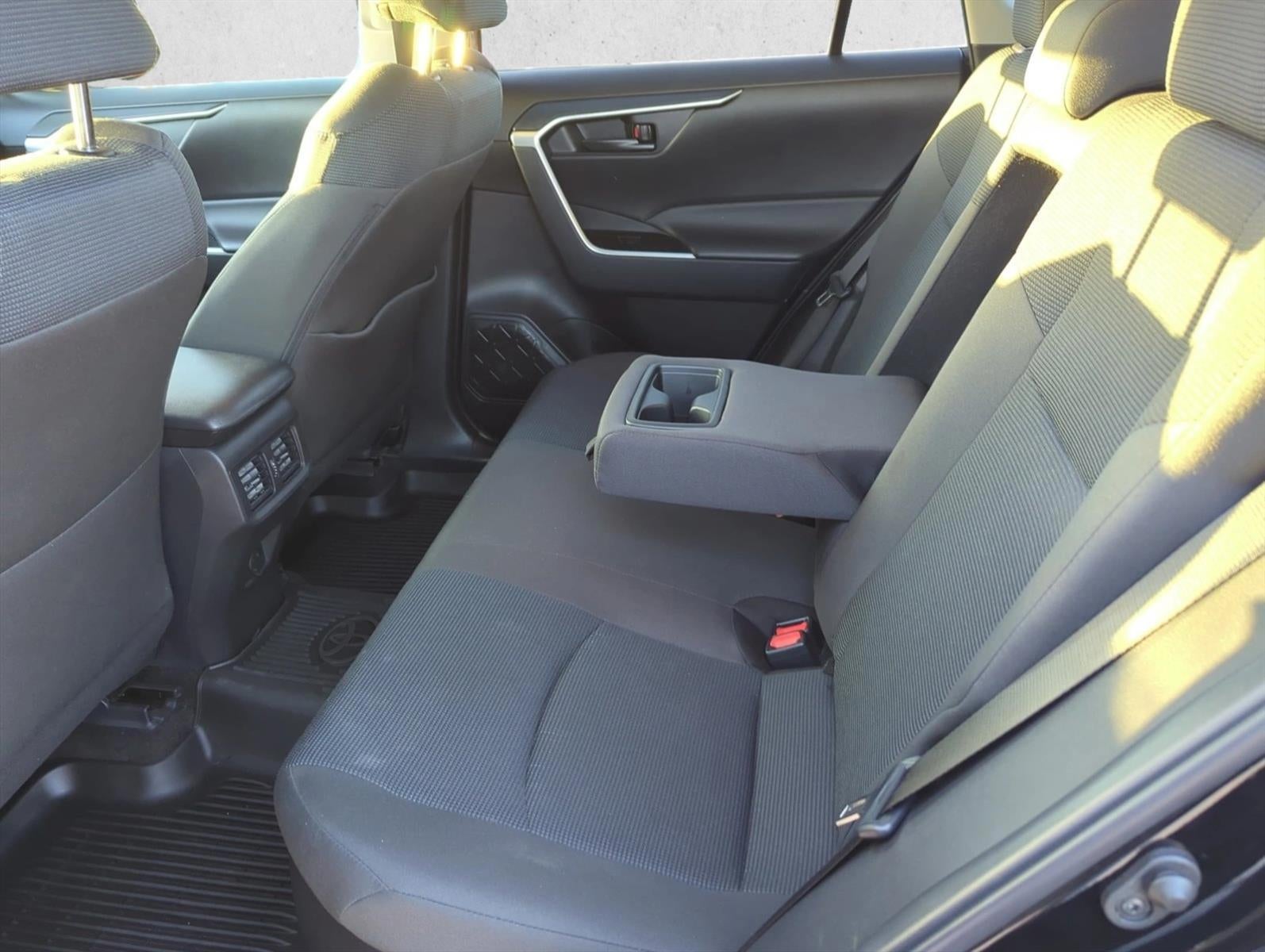 2024 Toyota RAV4 Hybrid LE AWD (Natl)