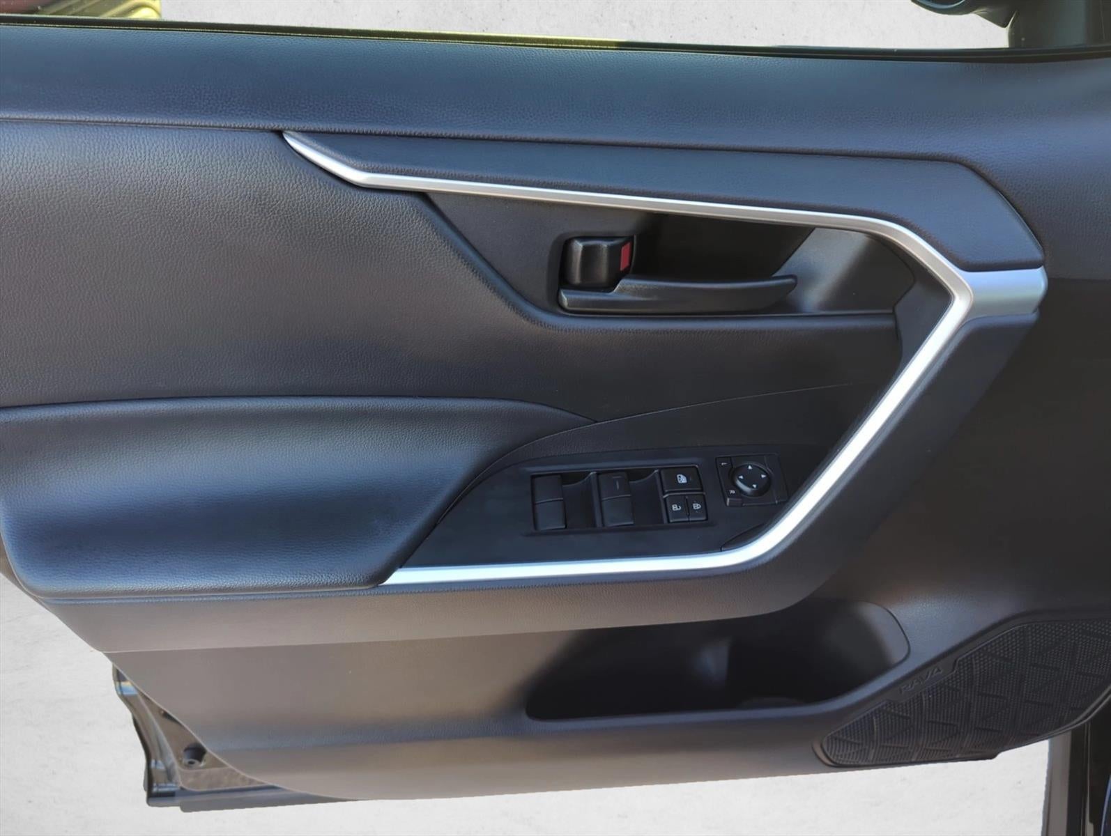 2024 Toyota RAV4 Hybrid LE AWD (Natl)