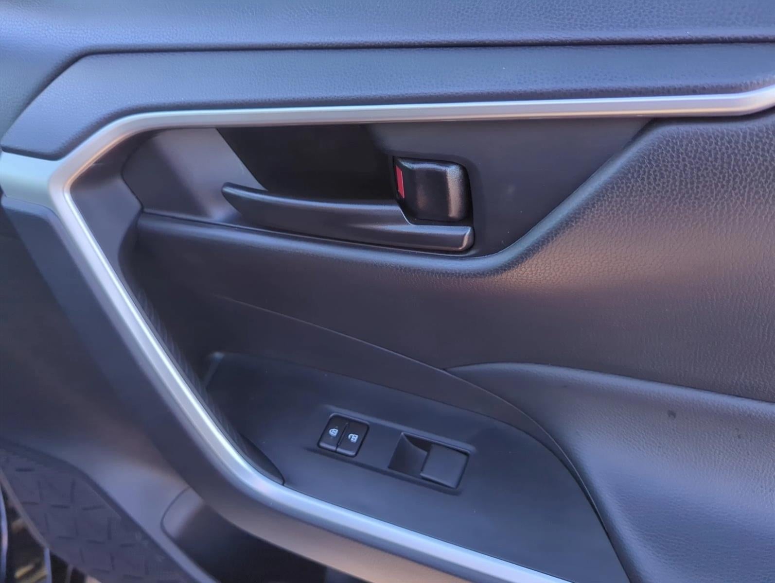 2024 Toyota RAV4 Hybrid LE AWD (Natl)