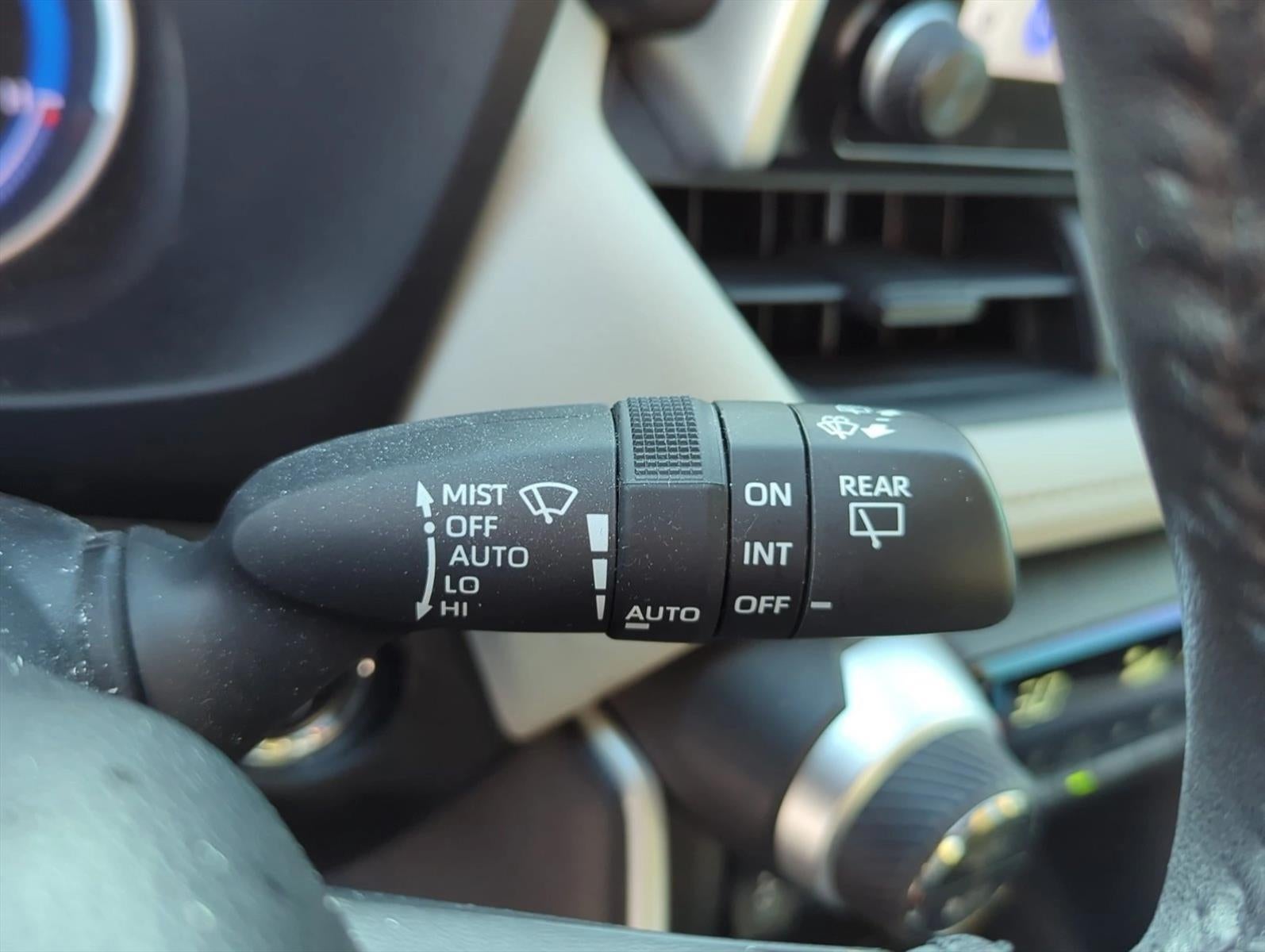 2024 Toyota RAV4 Hybrid XLE AWD (Natl)