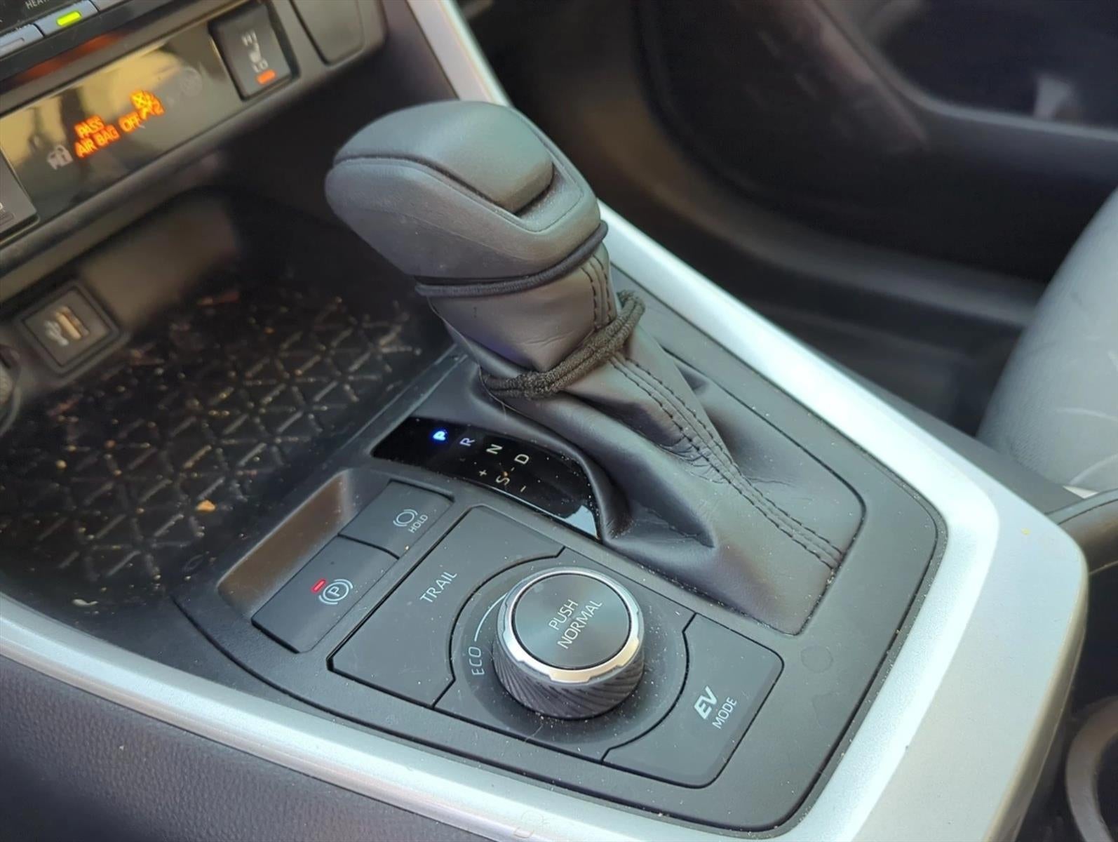 2024 Toyota RAV4 Hybrid XLE AWD (Natl)