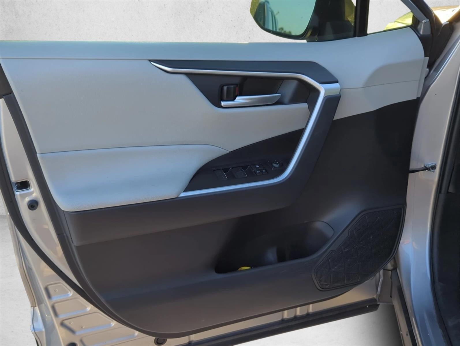 2024 Toyota RAV4 Hybrid XLE AWD (Natl)