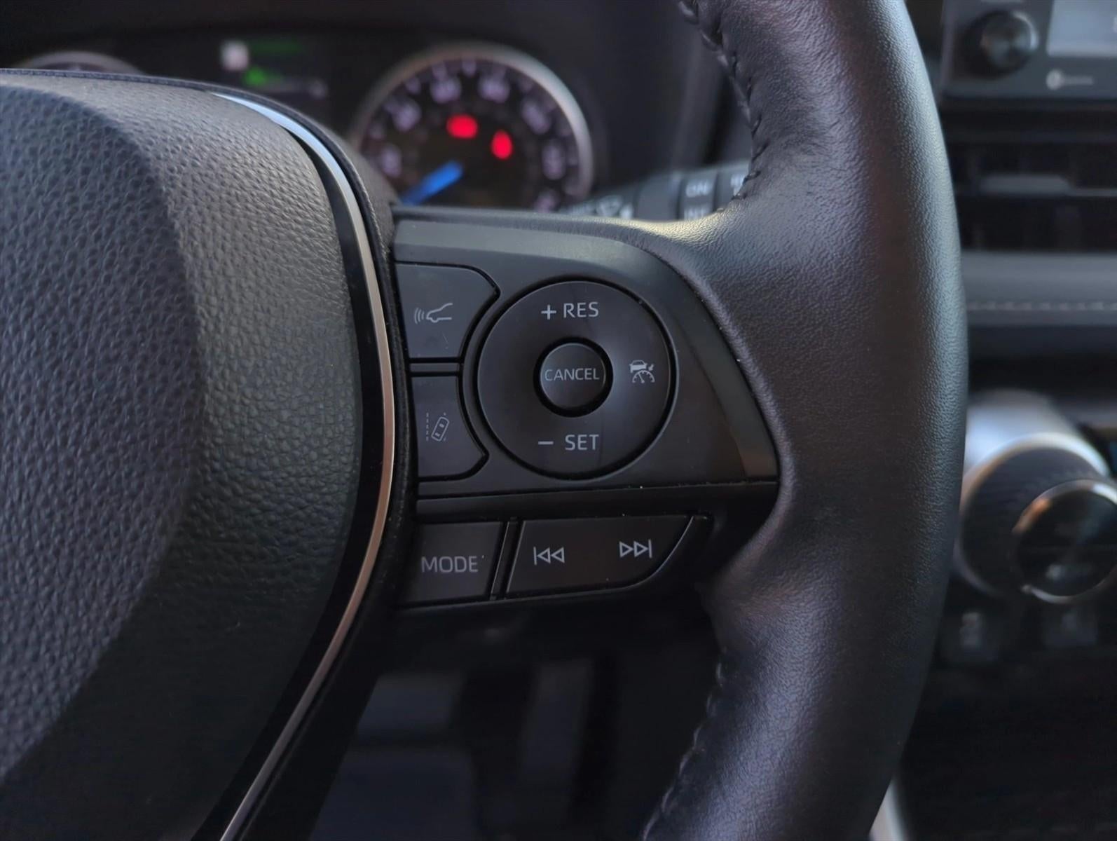 2022 Toyota RAV4 Hybrid XLE AWD (Natl)