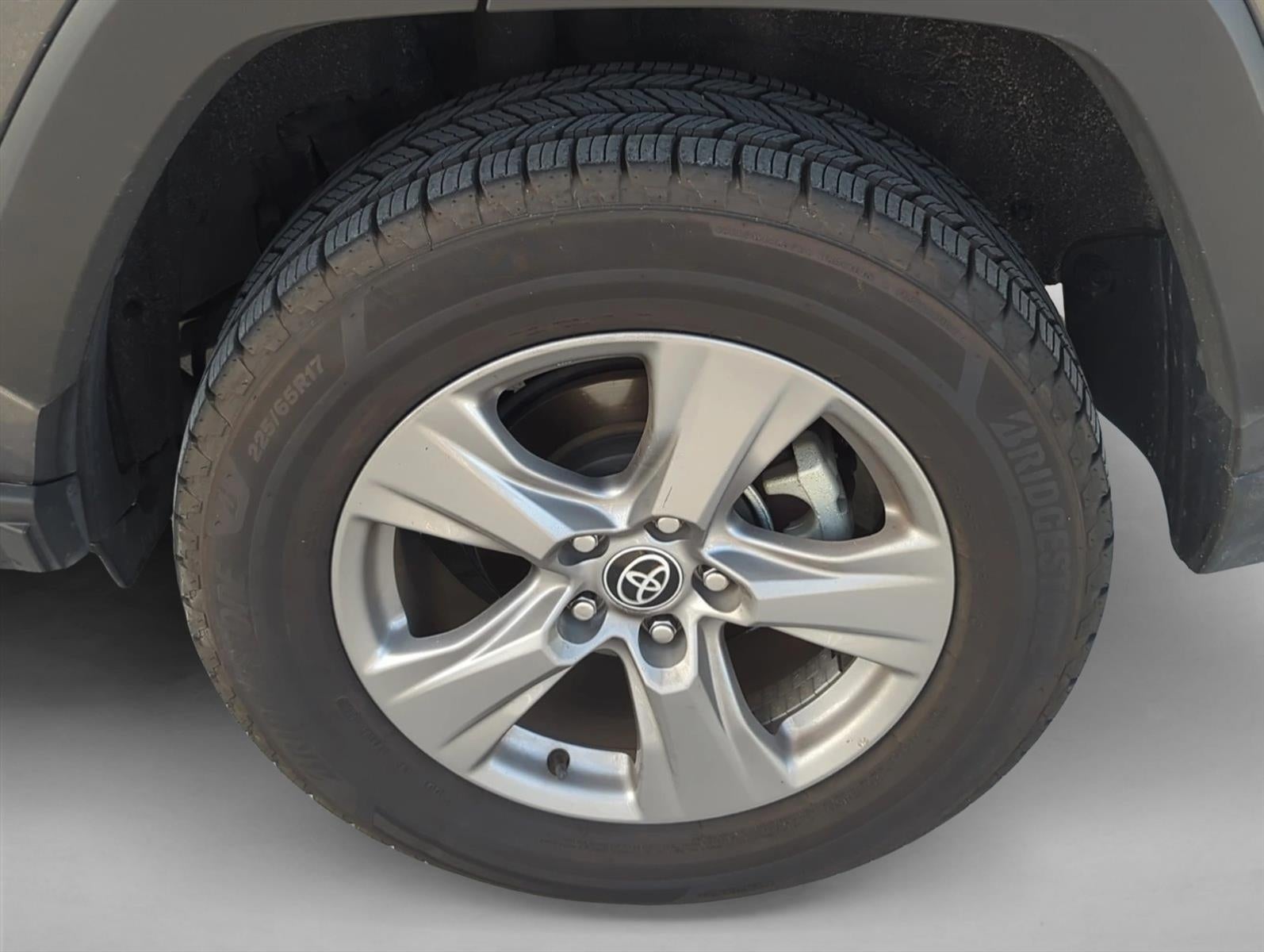 2022 Toyota RAV4 Hybrid XLE AWD (Natl)