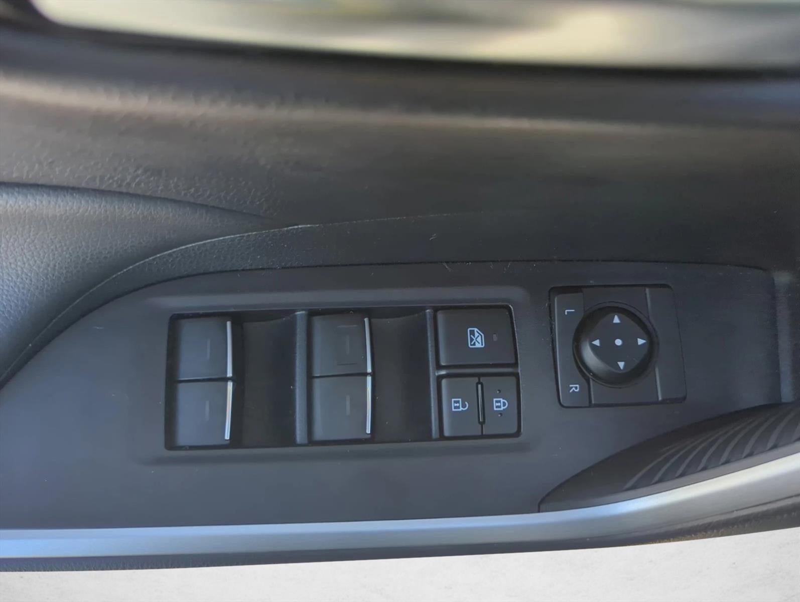 2023 Toyota RAV4 Hybrid XLE AWD (Natl)