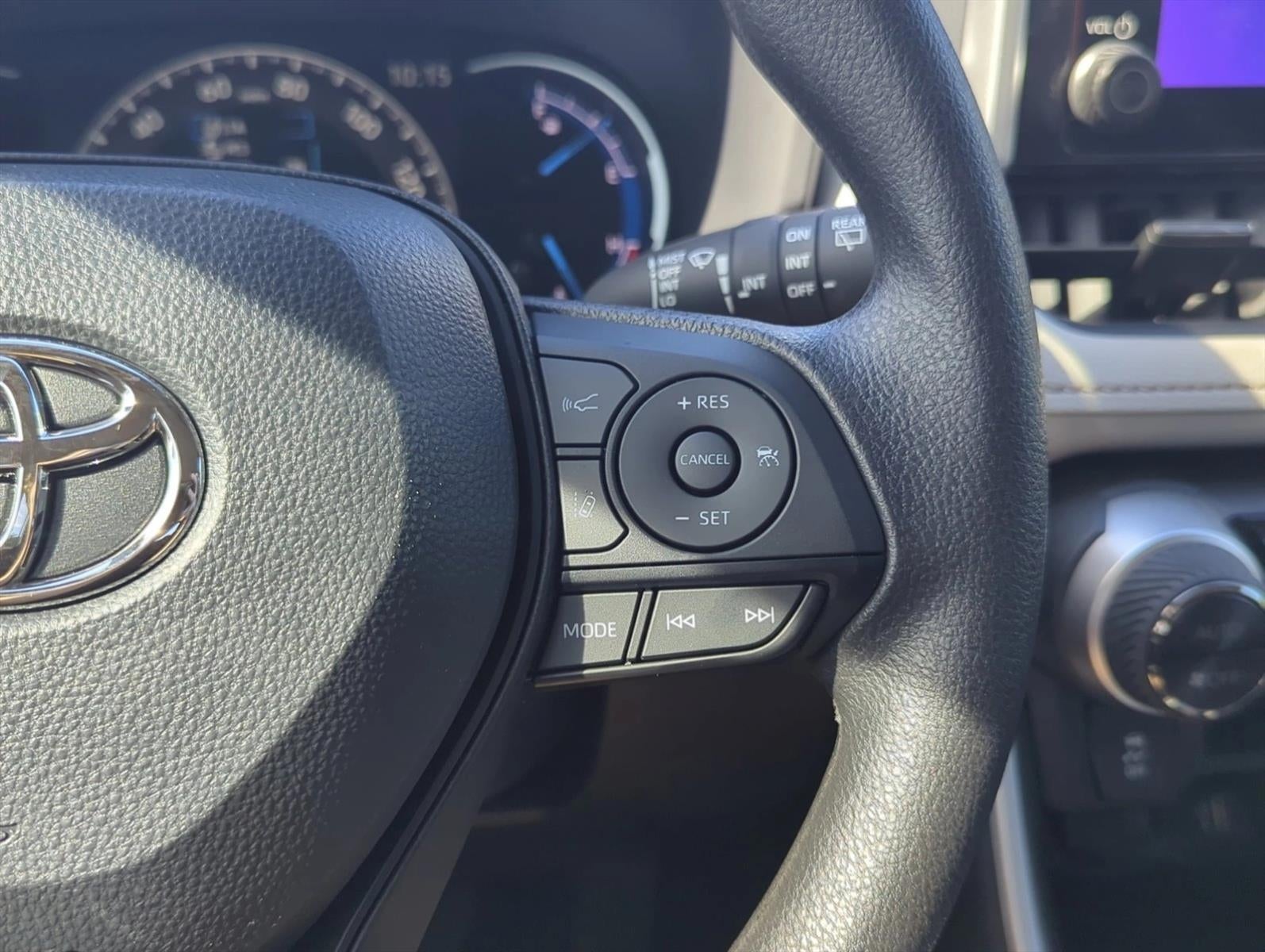 2025 Toyota RAV4 Hybrid XLE AWD (Natl)