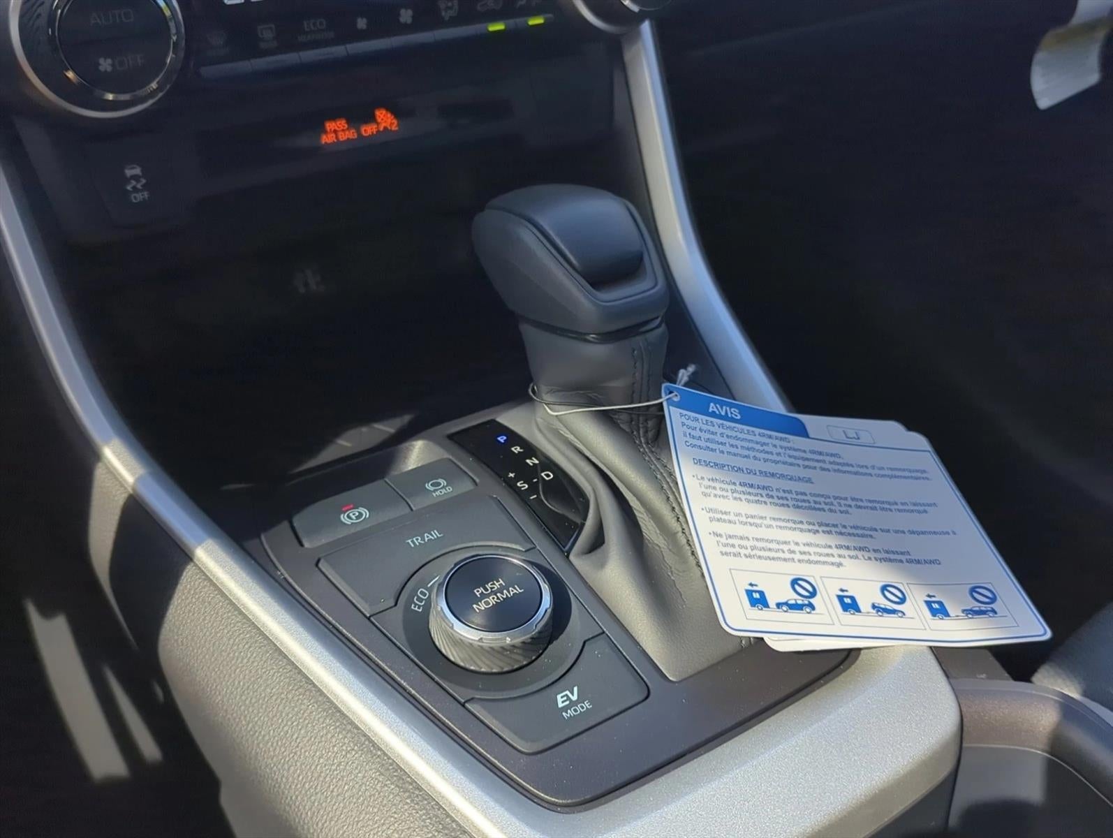 2025 Toyota RAV4 Hybrid XLE AWD (Natl)