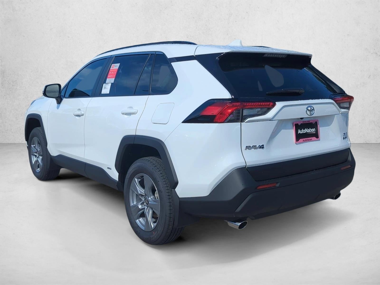 2025 Toyota RAV4 Hybrid XLE AWD (Natl)