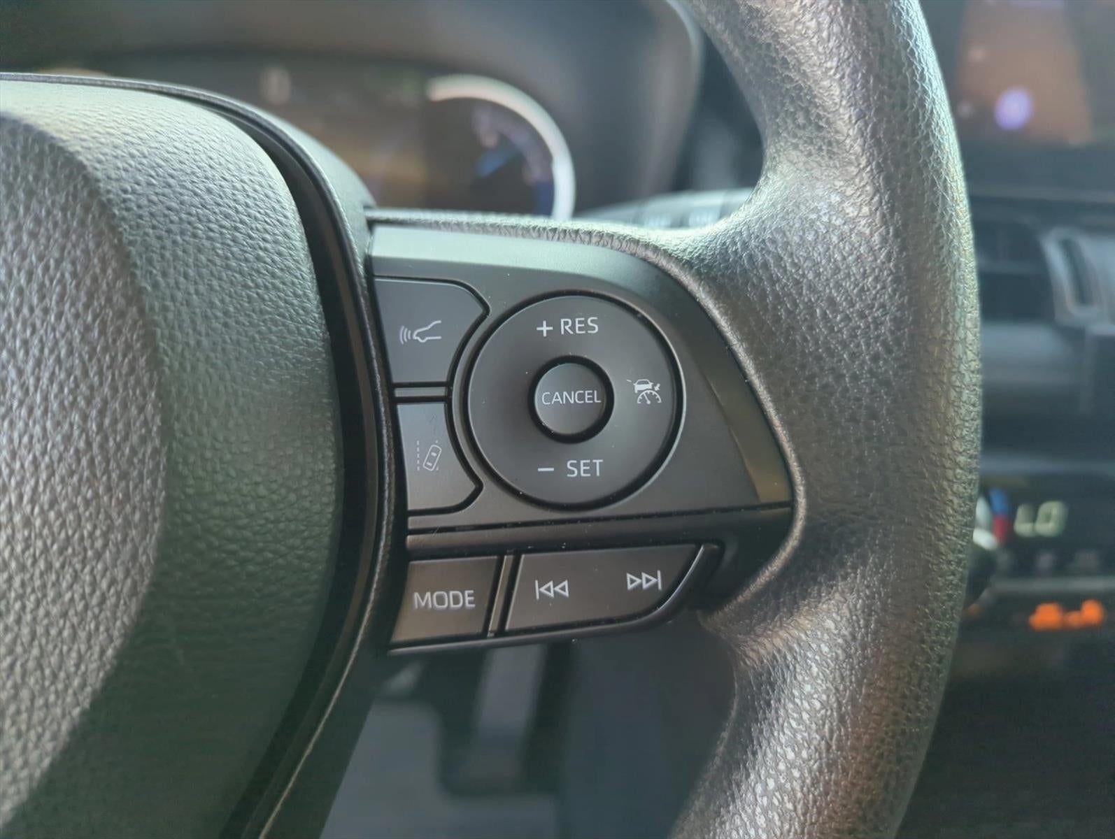 2025 Toyota RAV4 Hybrid XLE AWD (Natl)