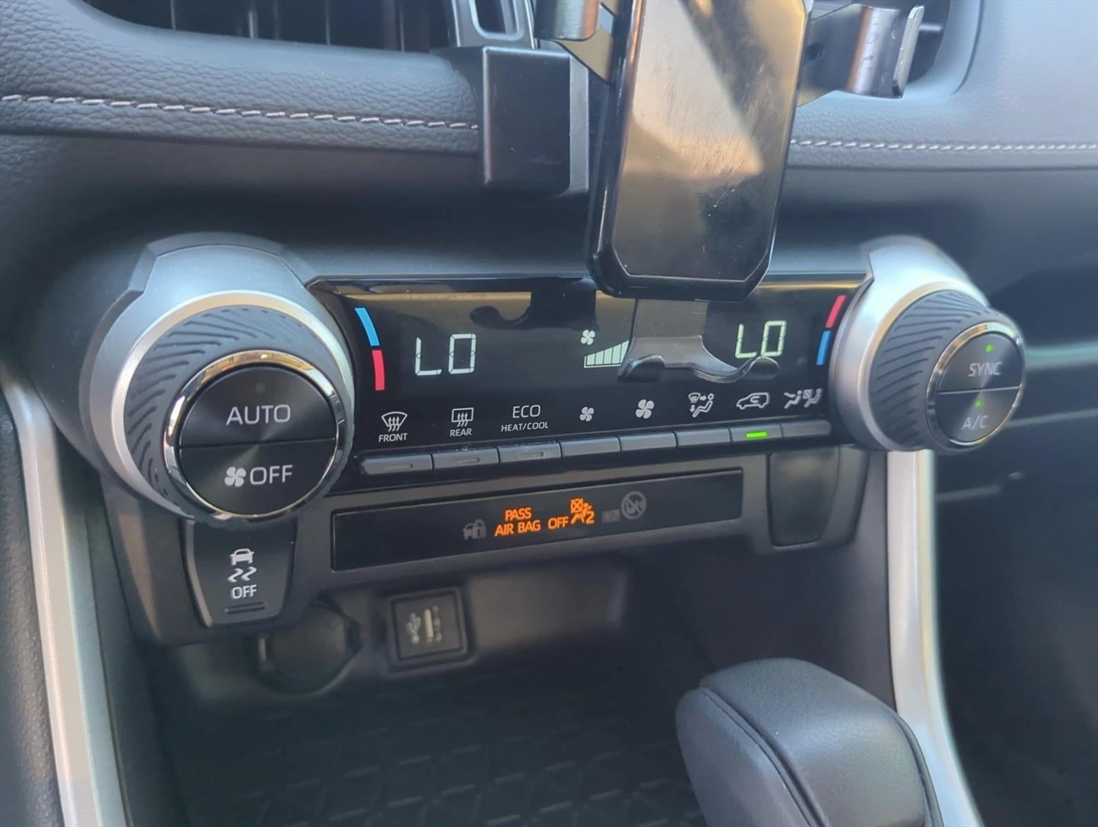 2025 Toyota RAV4 Hybrid XLE AWD (Natl)