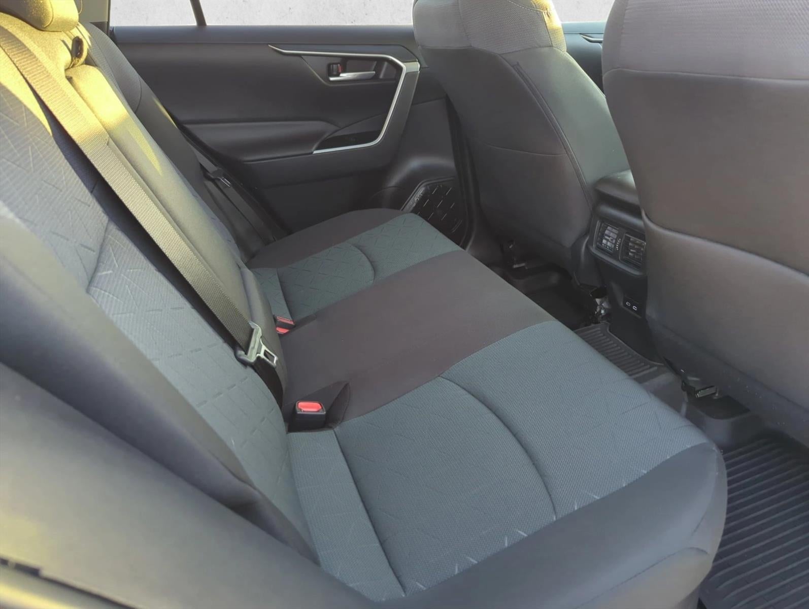 2025 Toyota RAV4 Hybrid XLE AWD (Natl)