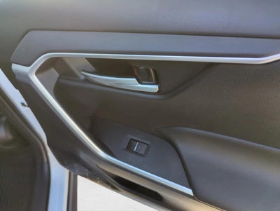 2025 Toyota RAV4 Hybrid XLE AWD (Natl)