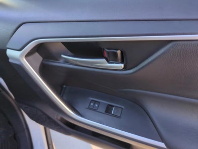 2025 Toyota RAV4 Hybrid XLE AWD (Natl)