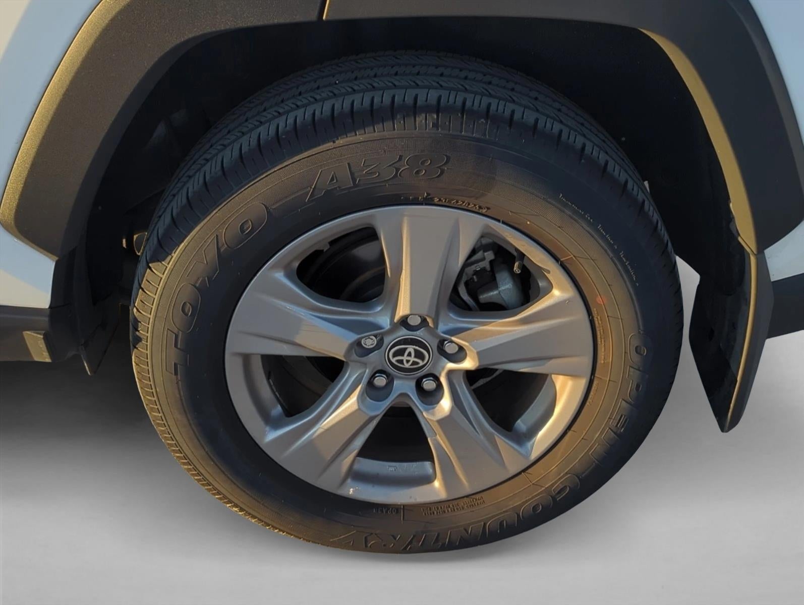 2025 Toyota RAV4 Hybrid XLE AWD (Natl)