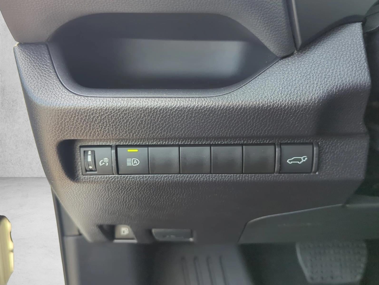 2025 Toyota RAV4 Hybrid XLE AWD (Natl)