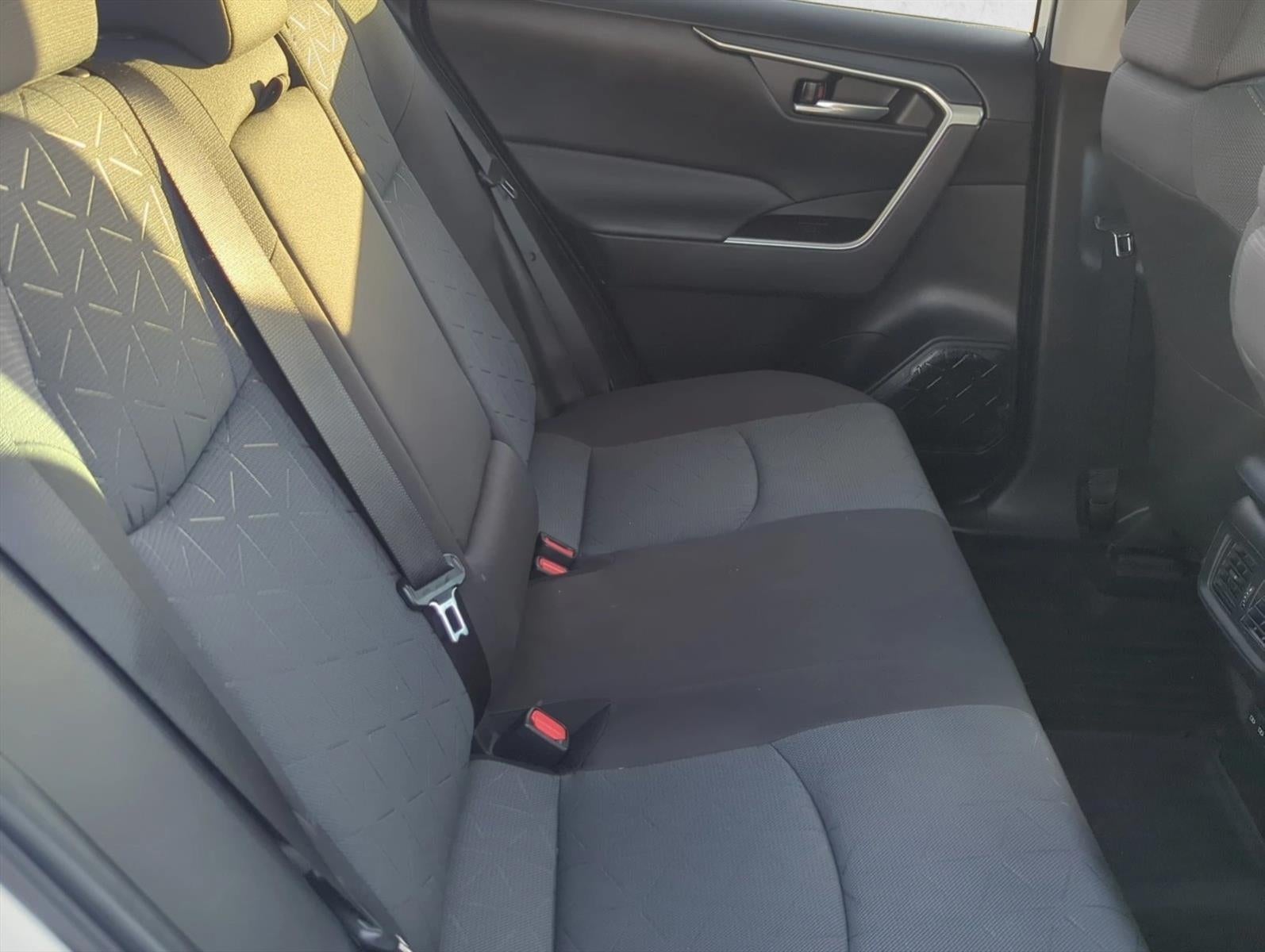 2025 Toyota RAV4 Hybrid XLE AWD (Natl)