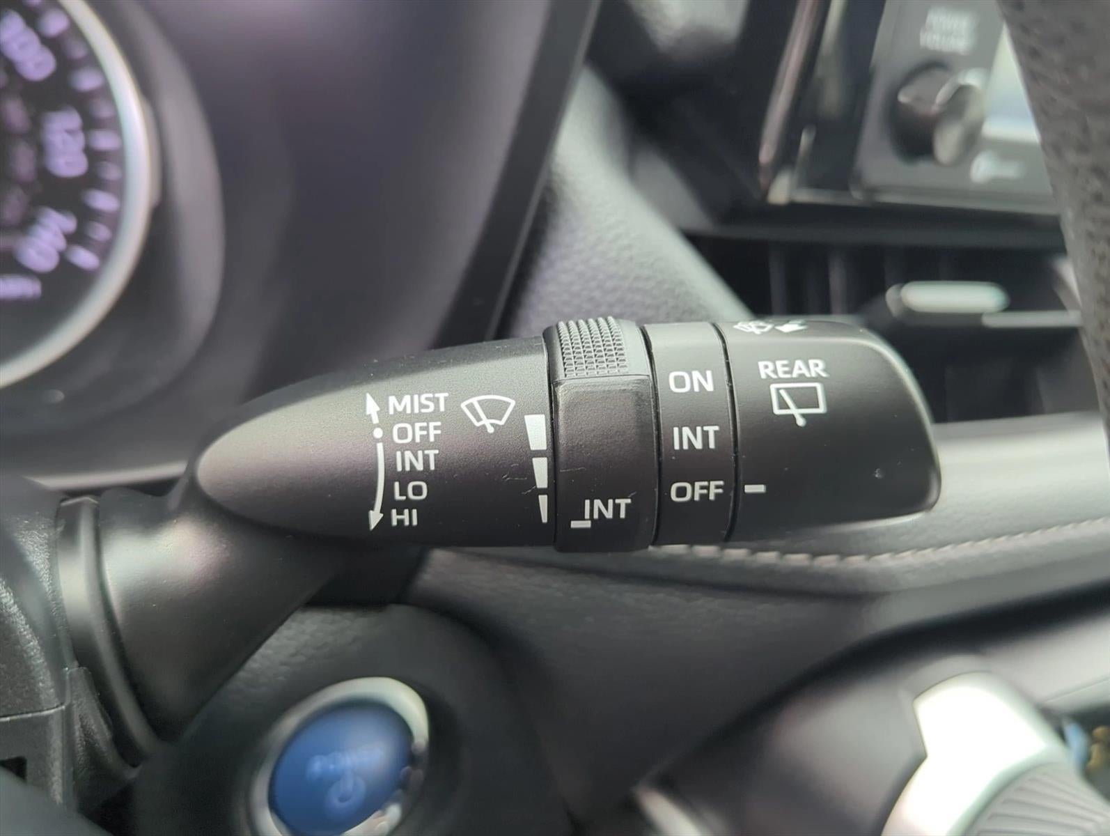 2022 Toyota RAV4 Hybrid XLE AWD (Natl)