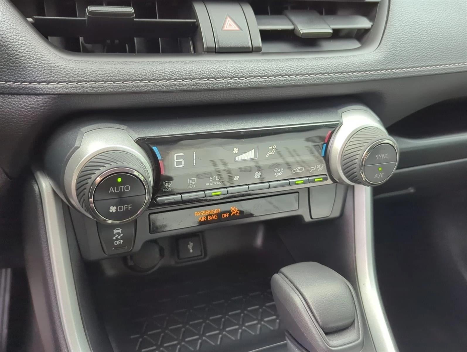 2022 Toyota RAV4 Hybrid XLE AWD (Natl)