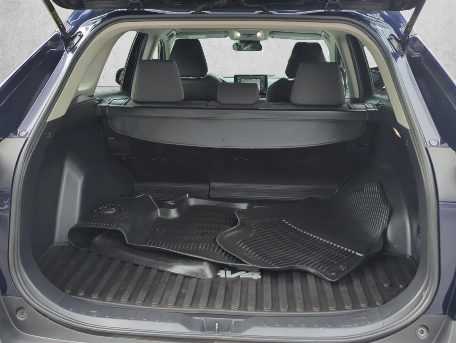 2022 Toyota RAV4 Hybrid XLE AWD (Natl)