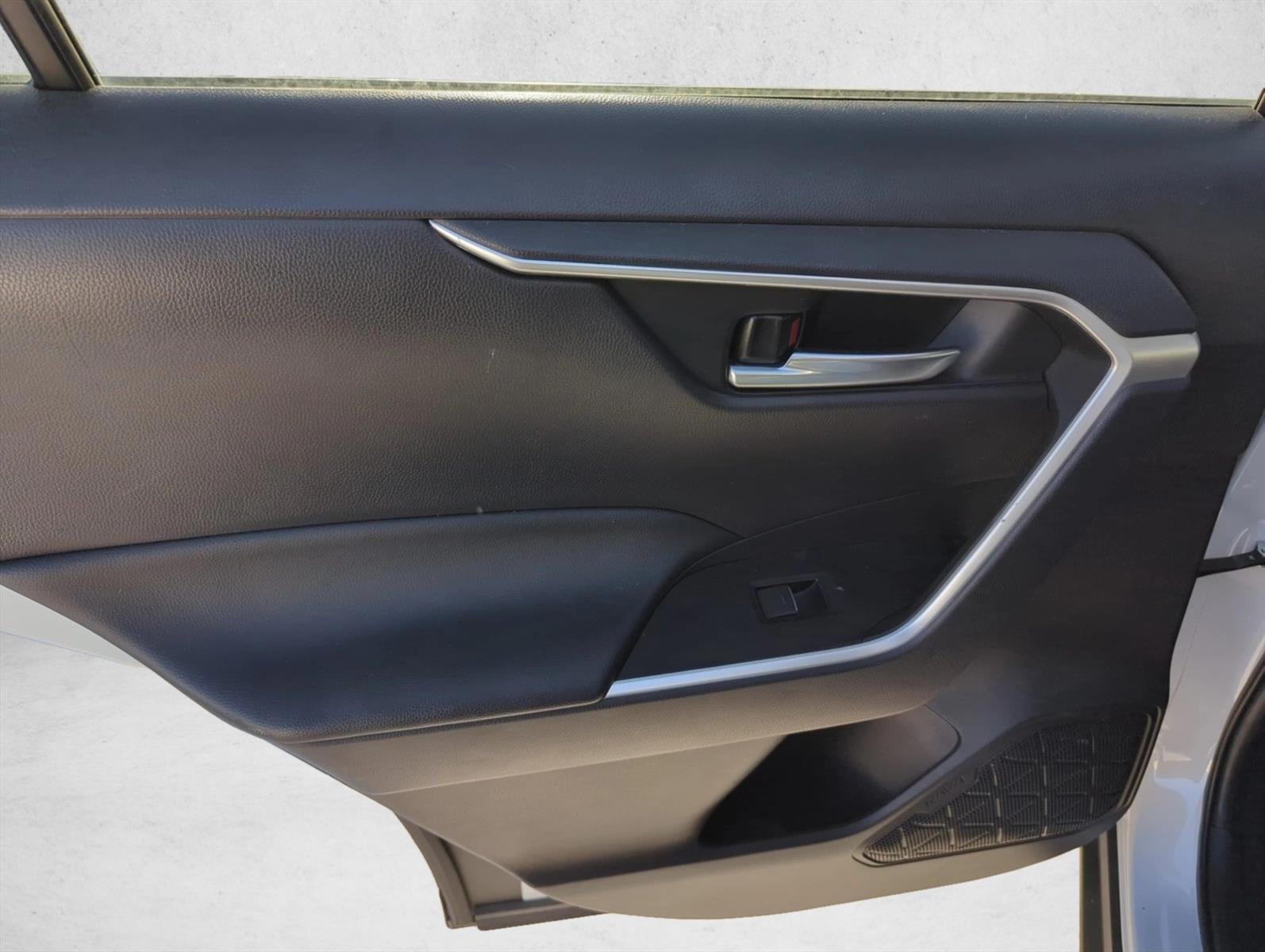 2023 Toyota RAV4 Hybrid SE AWD (Natl)