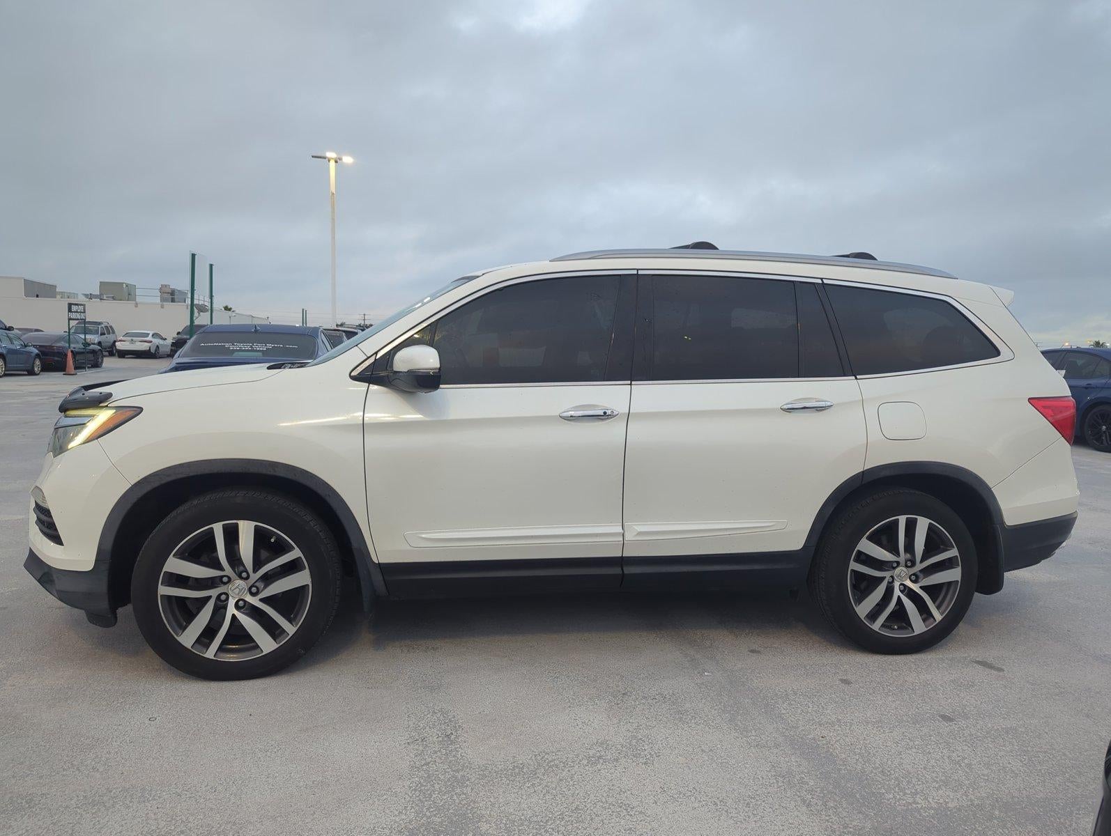 2017 Honda Pilot Elite AWD