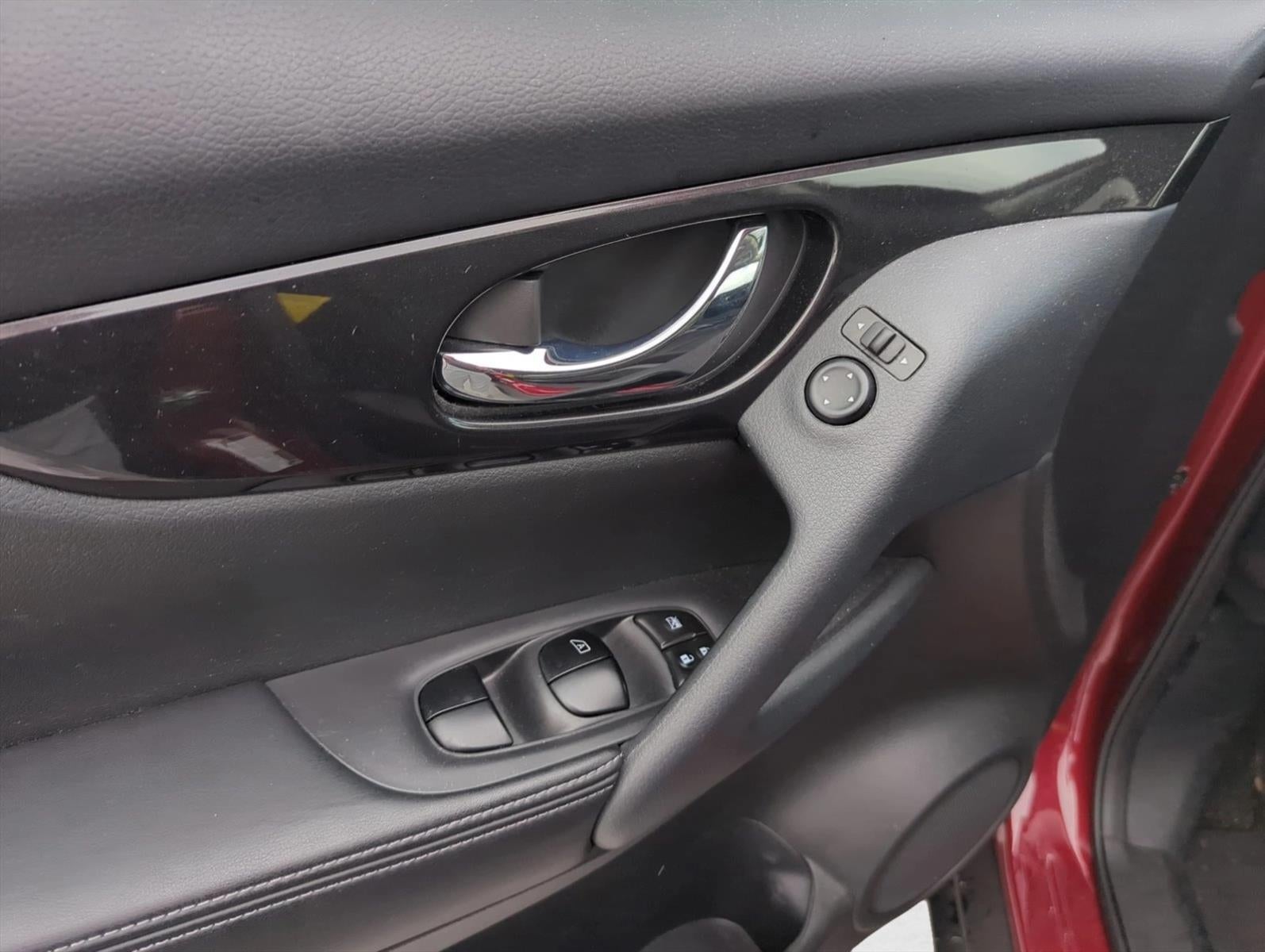 2018 Nissan Rogue FWD SV