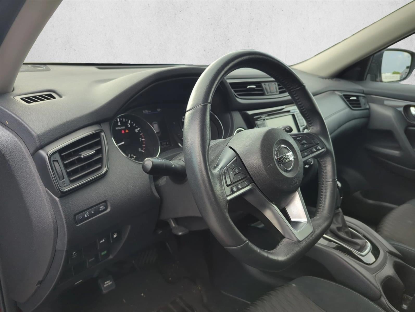 2018 Nissan Rogue FWD SV