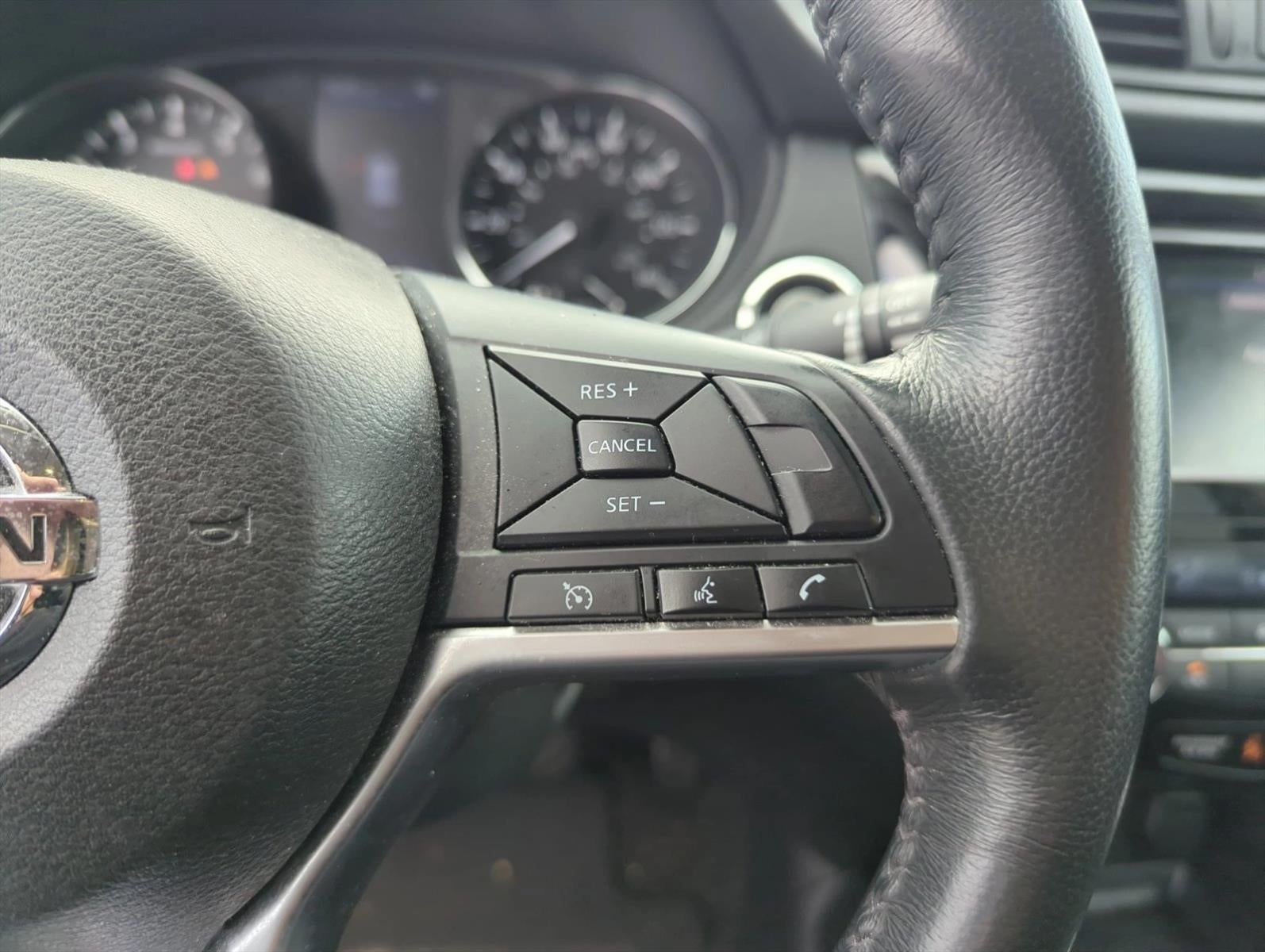 2018 Nissan Rogue FWD SV