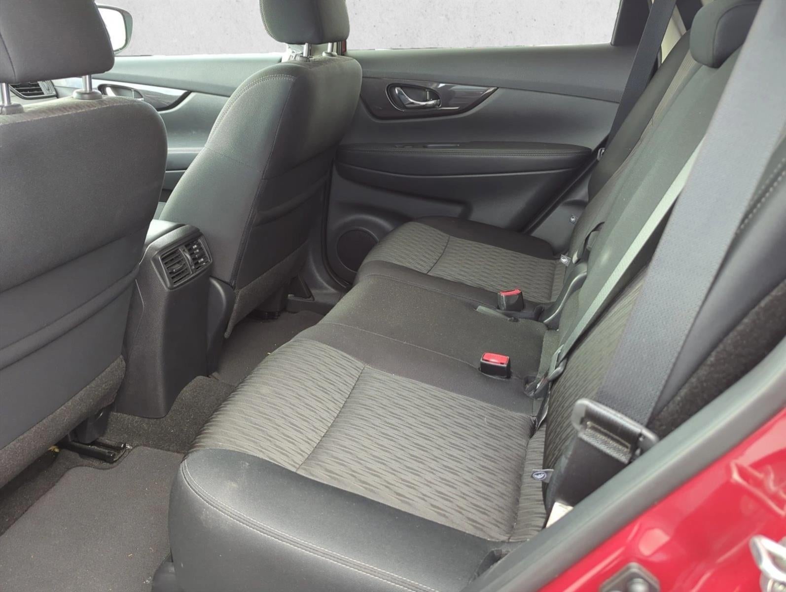 2018 Nissan Rogue FWD SV